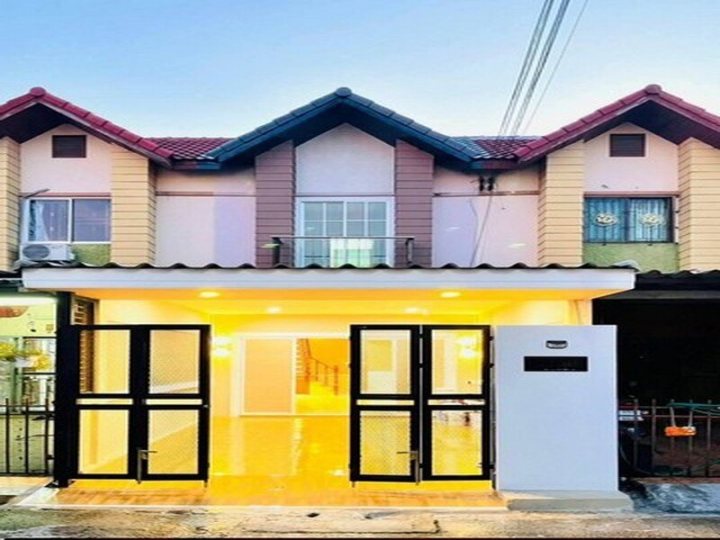 บ้านรีโนเวทสวยนาป่าราคาถูก ใกล้นิคมอมตะนครเฟส 3 4 5 ม.แฟมิลี่แลนด์นาป่า พื้นที่   18  ตรว  2 ห้องนอน 2ห้องน้ำ 1 ห้องครัว