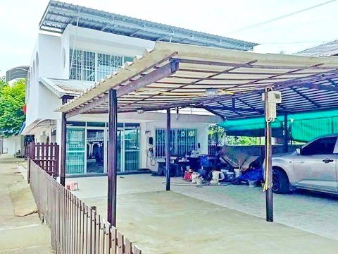 ถนนสุขุมวิท101BTS อุดมสุข 1.7 กม.ให้เช่าบ้านเดี่ยว 2 ชั้น 100 ตร.วา.300 ตร.ม.พร้อมเฟอร์ฯ  4 นอน 2 น้ำ