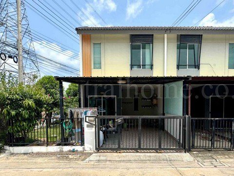 ลดราคา ทาวน์เฮ้าส์ บ้านพฤกษา 87/2 ศรีนครินทร์ - บางนา หลังมุม