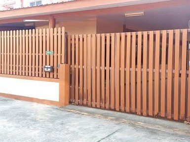 ขายบ้านห้วยกะปิเมืองชลบุรี ขายบ้านแฝด 2 ชั้น หมู่บ้านรุ่งอรุณเนื้อที่ 40 ตารางวา 3 ห้องนอน 2 ห้องน้ำ