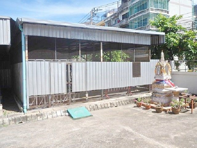 เซ็นทรัล พระราม3 Homeproพระราม3 700ม. โชว์รูม ร้านอาหาร 212ตรม. โรงเรือนโครงสังกะสี  สะพานแขวน สะพานพระราม 9 1.5 กม. ให้เช่าที่ดิน 53ตร.วา.