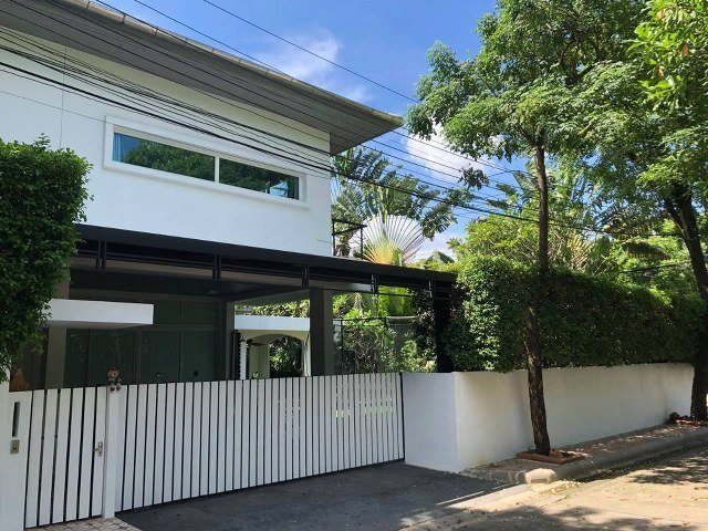 ขายบ้านเดี่ยวหัวมุม 2 ชั้น โนเบิล จีโอ วัชรพล  ขนาดเนื้อที่ 105.6 ตร.ว รามอินทรา-อาจณรงค์  บางเขน  กรุงเทพฯ