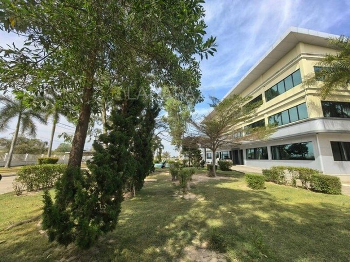 ขายที่ดินพร้อมโรงงานชลบุรี เนื้อที่​  57-3-58 ไร่ พร้อมใบอนุญาตโรงงาน รง.4 บ่อทอง ชลบุรี ห่างจากถนน​ 331  เพียง​ 2​  กม ผังสีเหลือง