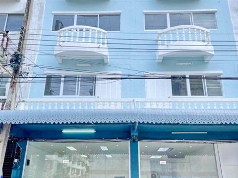 อาคารพาณิชย์ 2 คูหา 4 ชั้น6นอน 30ตร.ว. 450ตรม.เพียวเพลส รังสิต คลอง 2 1.4 กม.ฟิวเจอร์พาร์ค รังสิต 2.8 กม.   ใกล้เอสบี ดีไซน์สแควร์ รังสิต