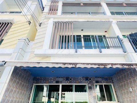 ให้เช่าทาว์นโฮม 3 ชั้น 160 ตรม.  โครงการบ้านกลางเมือง Urbanion เกษตร-นวมินทร์ 2 ซอยลาดปลาเค้า 79 ทำออฟฟิศได้