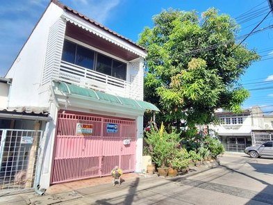 ทาวน์เฮ้าส์ ประชานิเวศน์ 3 2 BR 2 ห้องน้ำ ใหญ่ขนาด 21 Square Wah 0 งาน 0 ไร่ 2450000 BAHT ใกล้กับ ใกล้โรงเรียนอนุบาลบรรลือทรัพย์ สำนักงานแขวงท่าทราย ตลาดประชานิเวศน์ 3 โรงเรียน เบญจมราชานุสรณ์ ตลาดใต้ทางด่วน วัดบัวขวัญพระอารามหลวง วิทยาลัยเทคโนโลยีปั