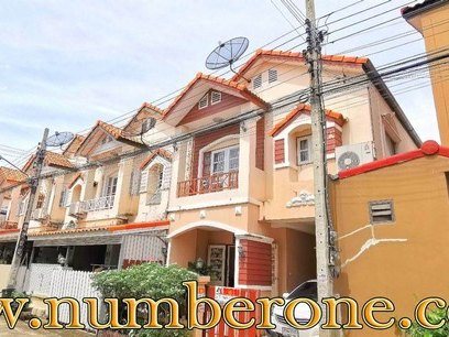 townhome -  1590000 THB   ทรัพย์ดี ทำเลดี ตัวบ้านอยู่ต้นโครงการ ภายในโครงการมี รปภ.24 ชั่วโมง พร้อมกล้อง CCTV บรรยากาศดี เงียบสงบ สภาพแวดล้อมดี การเดินทางสะดวก เข้าออกได้หลายเส้นทาง
