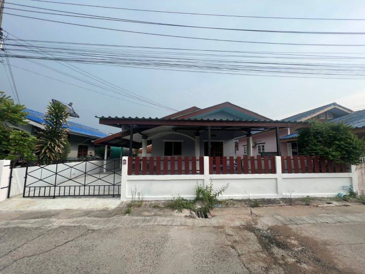ขาย บ้านเดี่ยว โครงการ นาวีเฮ้าส์ 21 ถนน สุขุมวิท ใกล้ ชายหาดดงตาล
