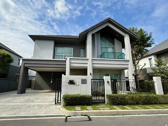 BH3836 ให้เช่าบ้านเดี่ยวหรู Bangkok Boulevard Signature ลาดพร้าว–เสรีไทย บ้านตกแต่งครบ ทำเลพรีเมียม ใกล้รถไฟฟ้า โรงเรียนนานาชาติ และทางด่วน