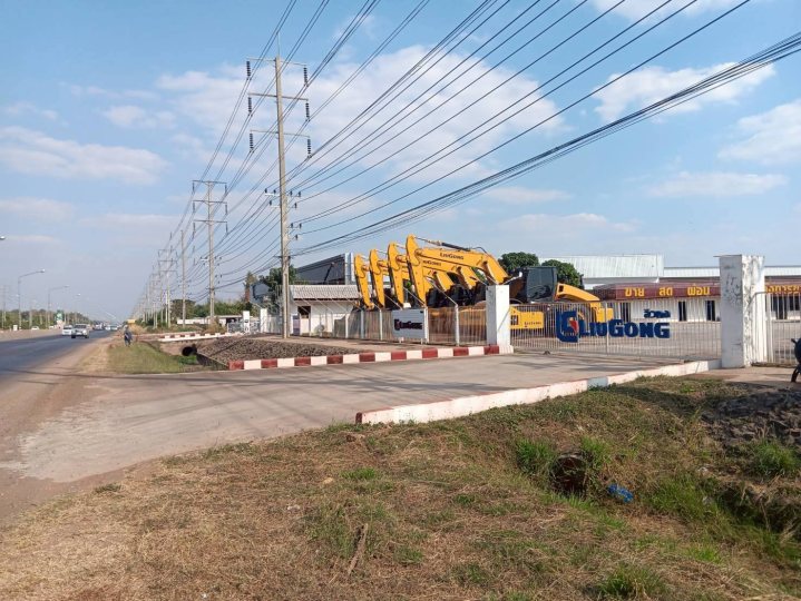 ขายด่วน กิจการโรงงานผสมปูน + ร้านวัสดุก่อสร้าง  ครบวงจร บนที่ดิน 14 ไร่ ทำเลศูนย์กลางราชการ ห้วยราช จังหวัดบุรีรัมย์