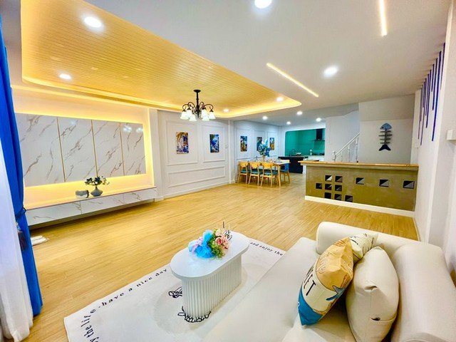 **ขายบ้าน เคซี รามอินทรา 3 บ้านรีโนเวทใหม่ พร้อมเฟอร์ ใกล้ทางด่วนจตุโชติ แฟชั่นไอส์แลนด์
