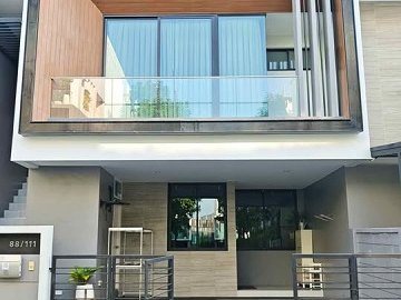 ศรีนครินทร์-พระราม9 กรุงเทพกรีฑา 4นอน 4น้ำ 24ตร.วา. 3-4นอน ARL บ้านทับช้าง.ให้เช่าทาวน์โฮม 3 ชั้น  285ตร.ม.  ม.นานาชาติแสตมฟอร์ด  2.9 กม.