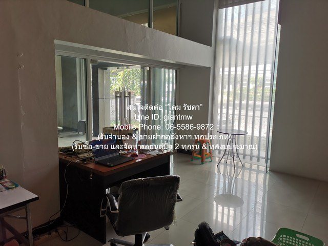 OFfice ให้เช่าอาคารสำนักงาน 4.5 ชั้น ติดถนนรัชดาภิเษก 102 ตร.ว. 2,580 ตร.ม. และจอดรถได้ 8-9 คัน 1Bedroom 300000 THB ใกล้กับ MRT รัชดาภิเษก น่าอยู่ เป็นอาคารที่ตั้งอยู่ในทำเลใจกลางเมือง ติดแนวรถไฟฟ้า โดยอยู่ท่ามกลางสิ่งอำนวยความสะดวกในทุกมิติ และเหมาะ