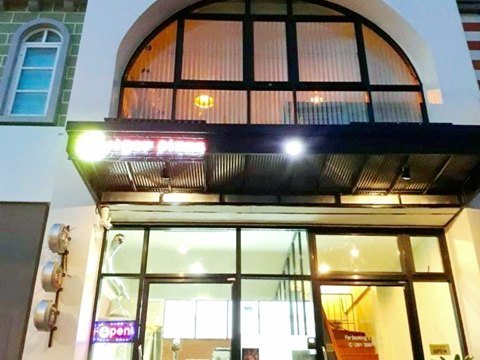 ไบเทค บางนา 2.4 กม.รร.นานาชาติกลอรี่สิงคโปร์ 600 ม. 6 นอน BTSอุดมสุข 800ม. ให้เช่าอาคารพาณชิย์ 5ชั้น 520ตร.ม.  8 น้ำ  ถ.สุขุมวิท บางนา-ตราด