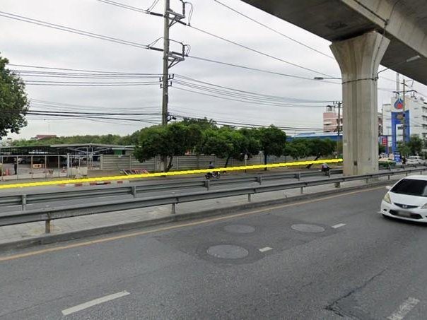 P1923 ให้เช่าที่ดิน 6 ไร่กว่า พร้อมพื้นคอนกรีตเป็นลานจอดรถ ริมถนนสุขุมวิทติดปั๊มน้ำมัน ปตท.จิฟฟี่สมุทรปราการ ใกล้ BTS โรงเรียนนายเรือ