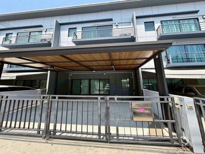 ขายทาวน์โฮม 3 ชั้น บ้านกลางเมือง พระราม 9-อ่อนนุช ถนนเลียบมอเตอร์เวย์สาย 7 ทำเลดีติดถนนเมน ใกล้ Airport Link สถานีบ้านทับช้าง